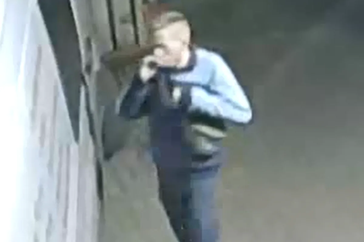 Öffentlichkeitsfahndung nach Diebstahl aus Firmenwagen in Rees - Wer kennt den Mann auf dem Foto?
