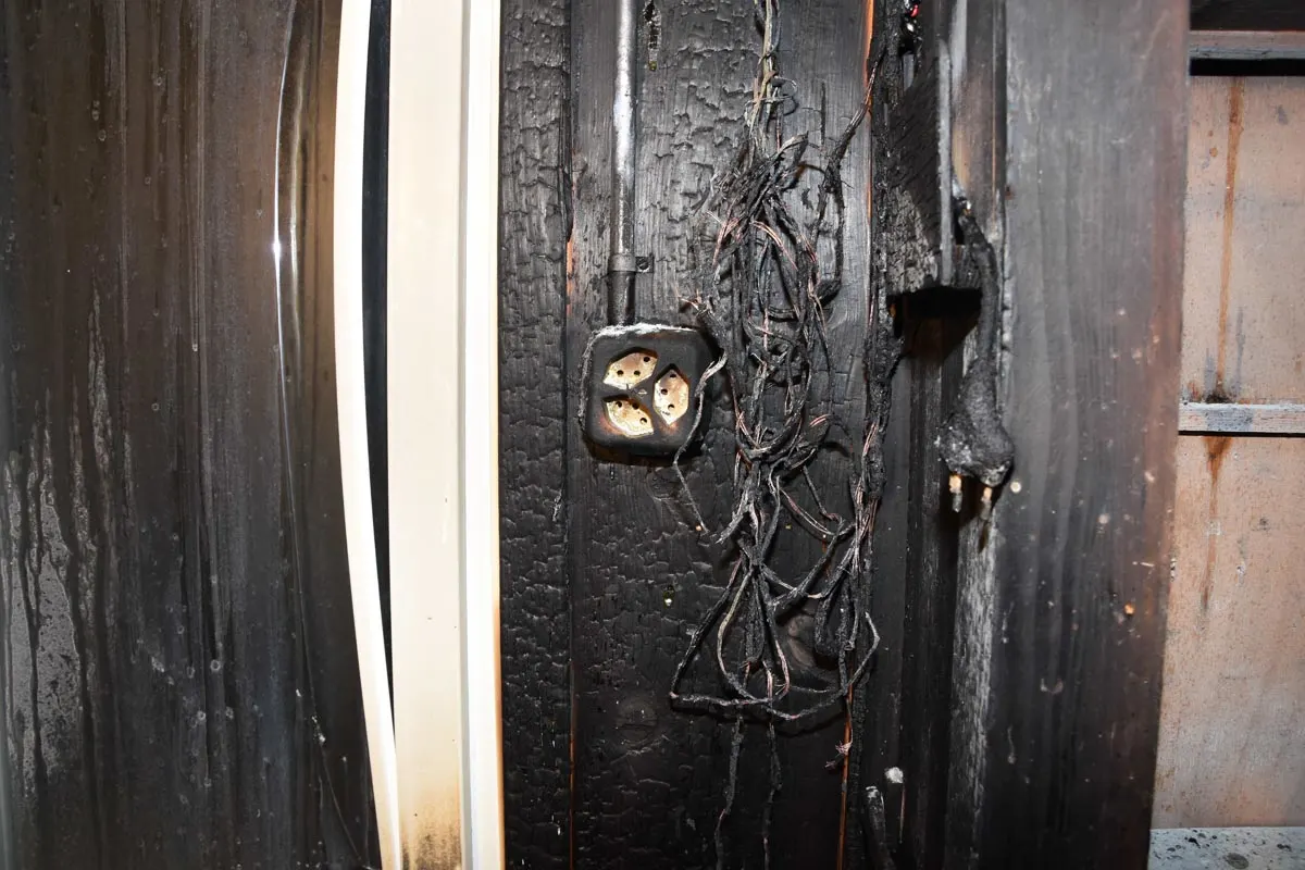 Lichtensteig SG - Holzwand in Einfamilienhaus in Brand geraten
