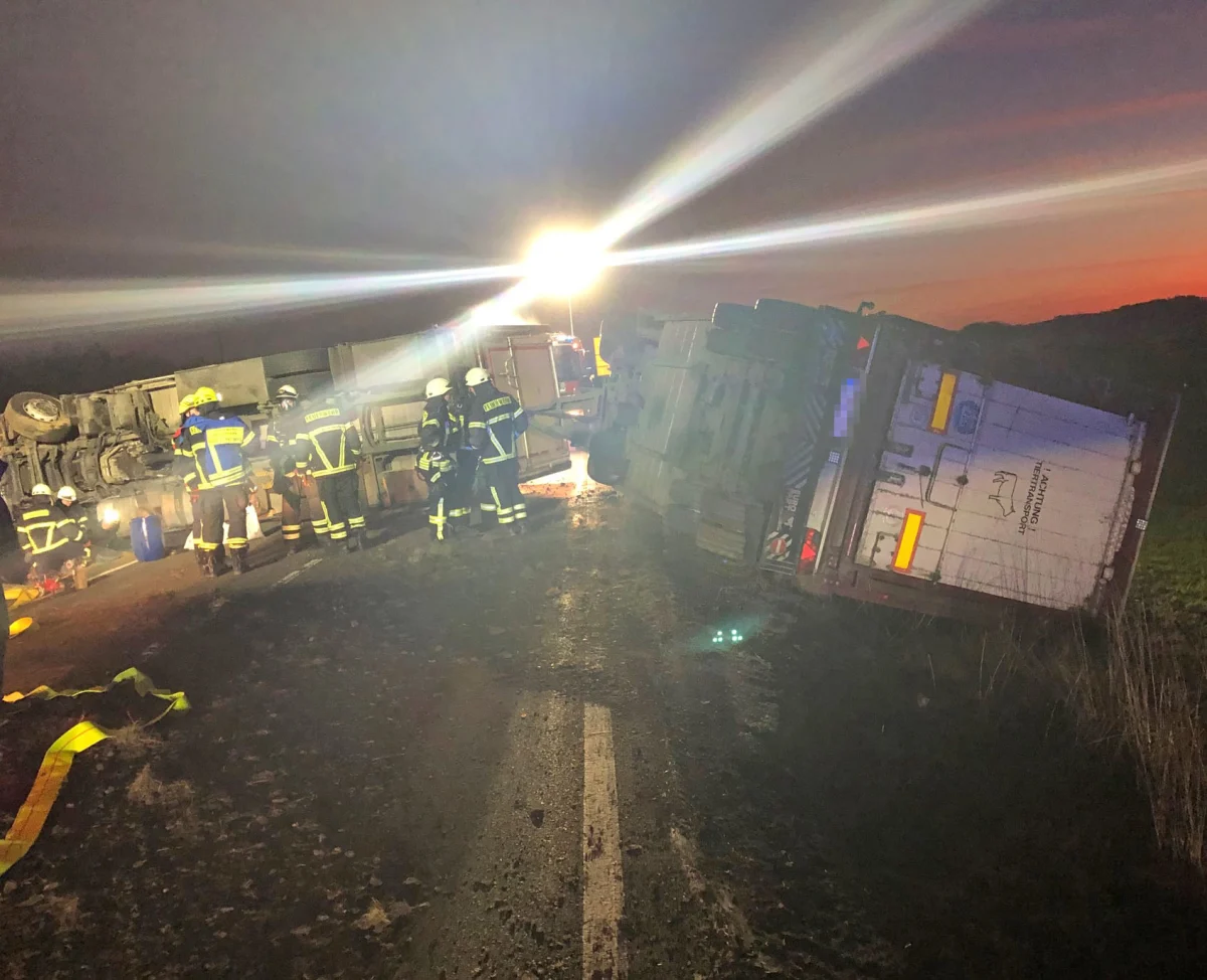 Neuenrade – Viehtransporter umgekippt – Tier verendet