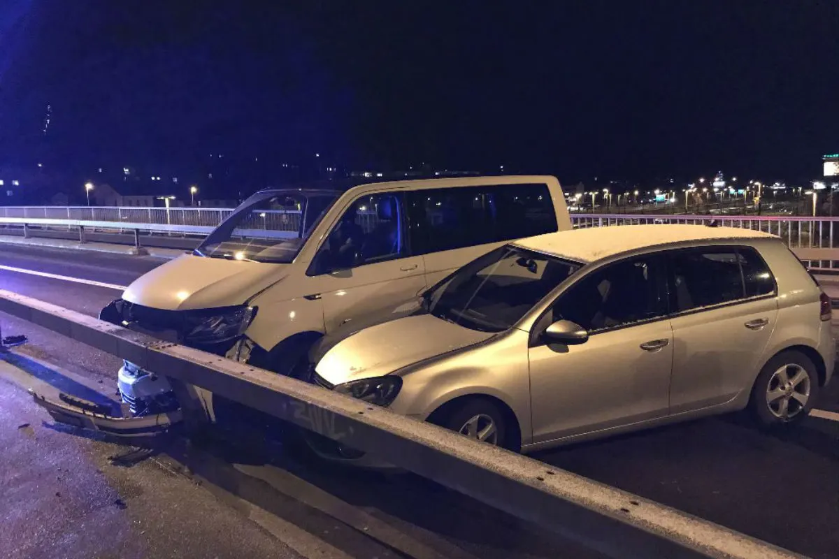Schaffhausen SH - Glatteis führt zu Kollision