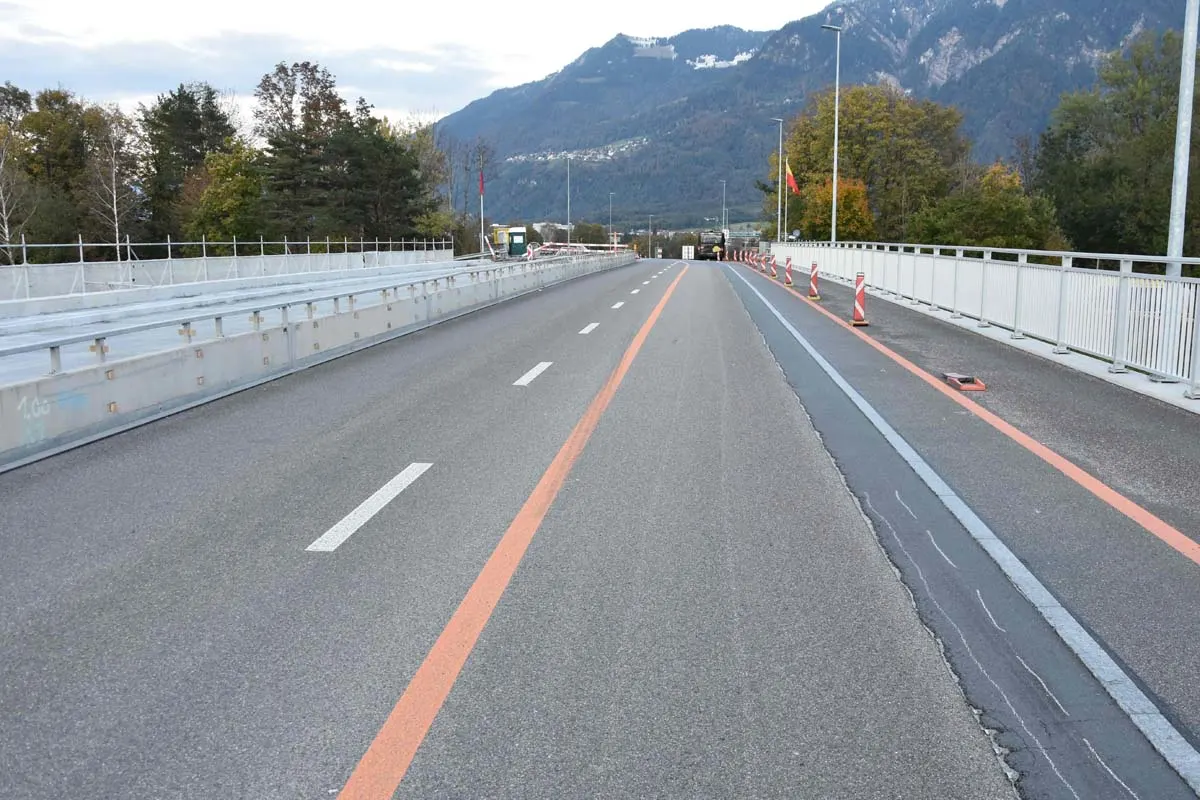 Unfall in Buchs SG - Streifkollision zwischen Linienbus und Velo
