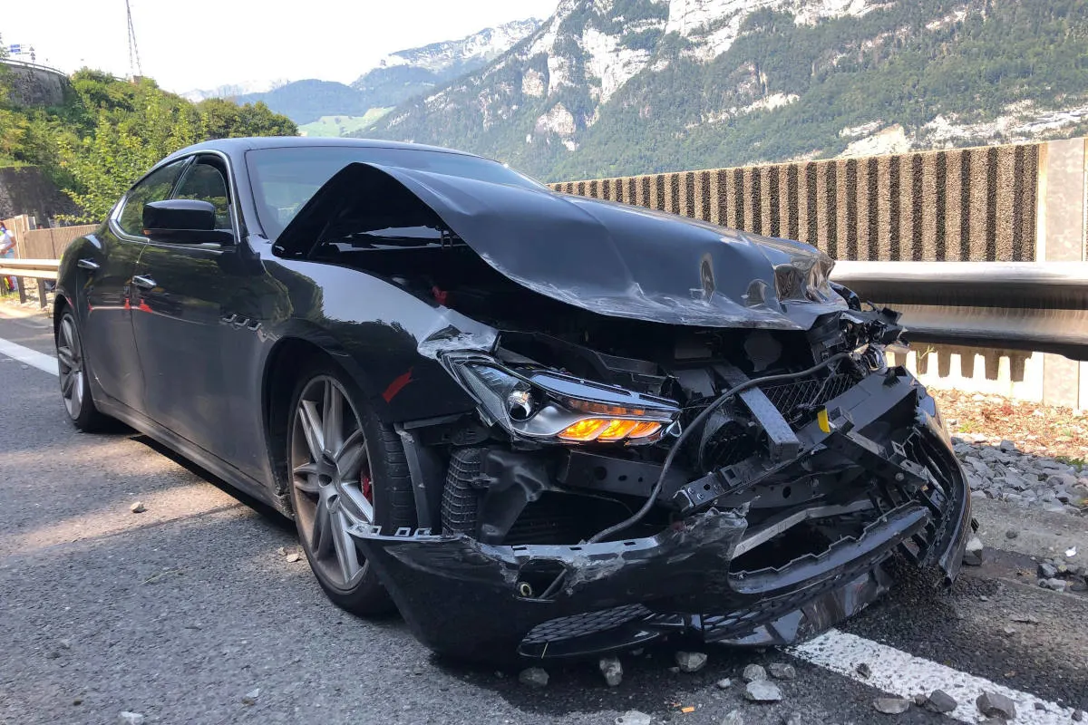 Kanton Glarus – Verkehrsunfälle am Samstag