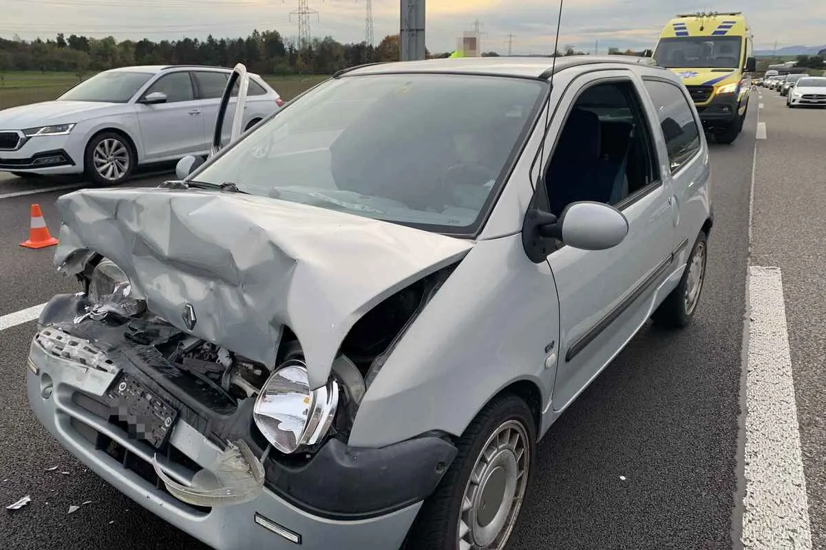 Oberbipp/Autobahn A1 SO - Unfall zwischen zwei Autos 
