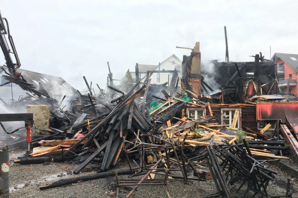 Merenschwand AG - Ehemaliges Bauernhaus gerät in Vollbrand