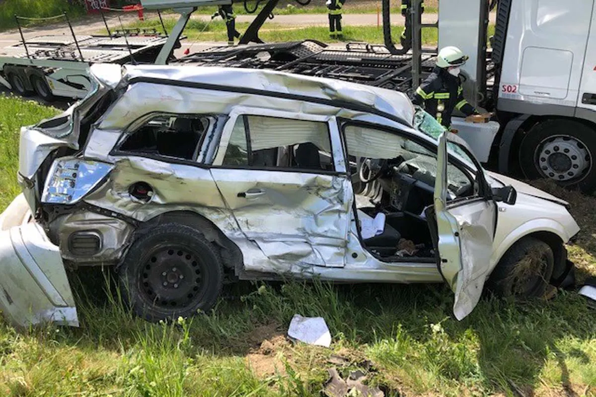 Speyer - Alkohol- Drogenfahrt ohne Fahrerlaubnis endet mit Unfall