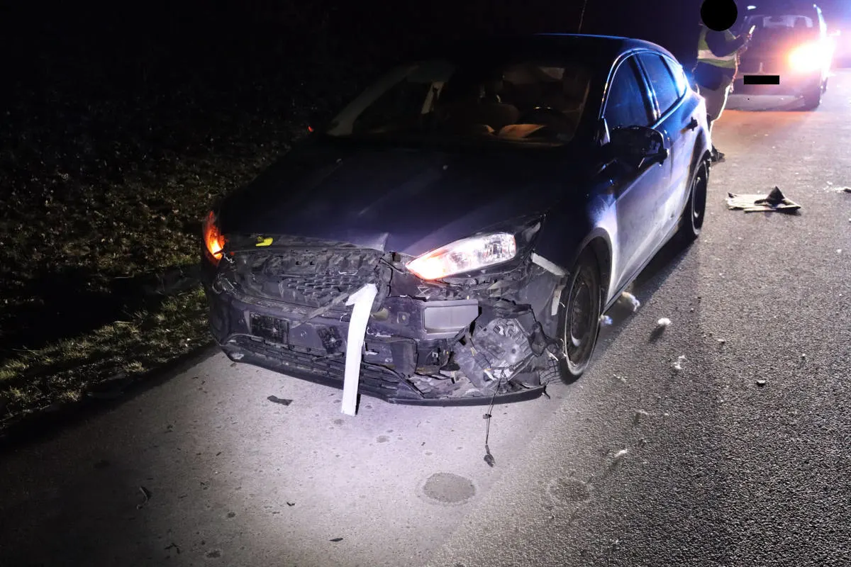 A1 Laufeld – Unfall durch verlorenes Sofa auf der Autobahn