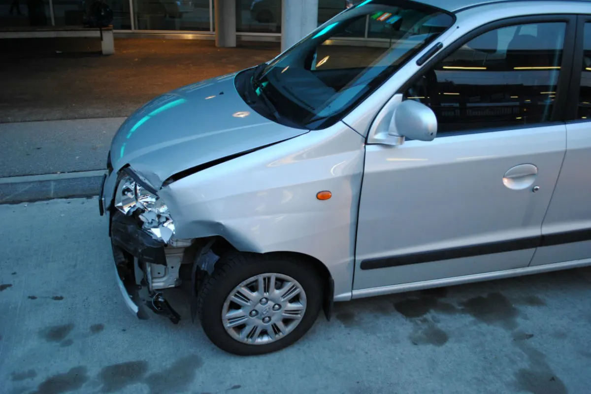 Schaffhausen SH - Zwei Autos miteinander kollidiert