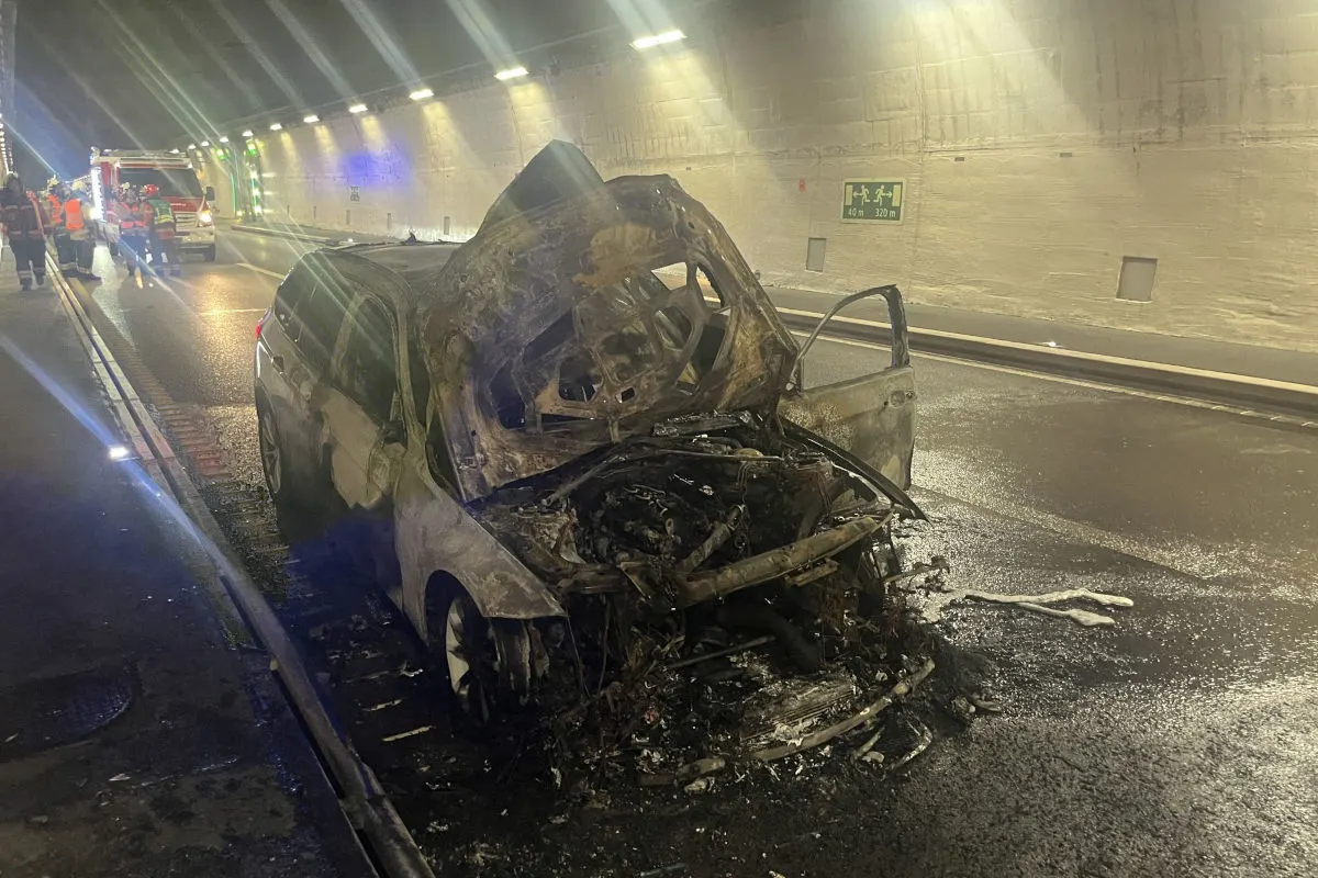 A2 Belchentunnel BL – BMW in Brand