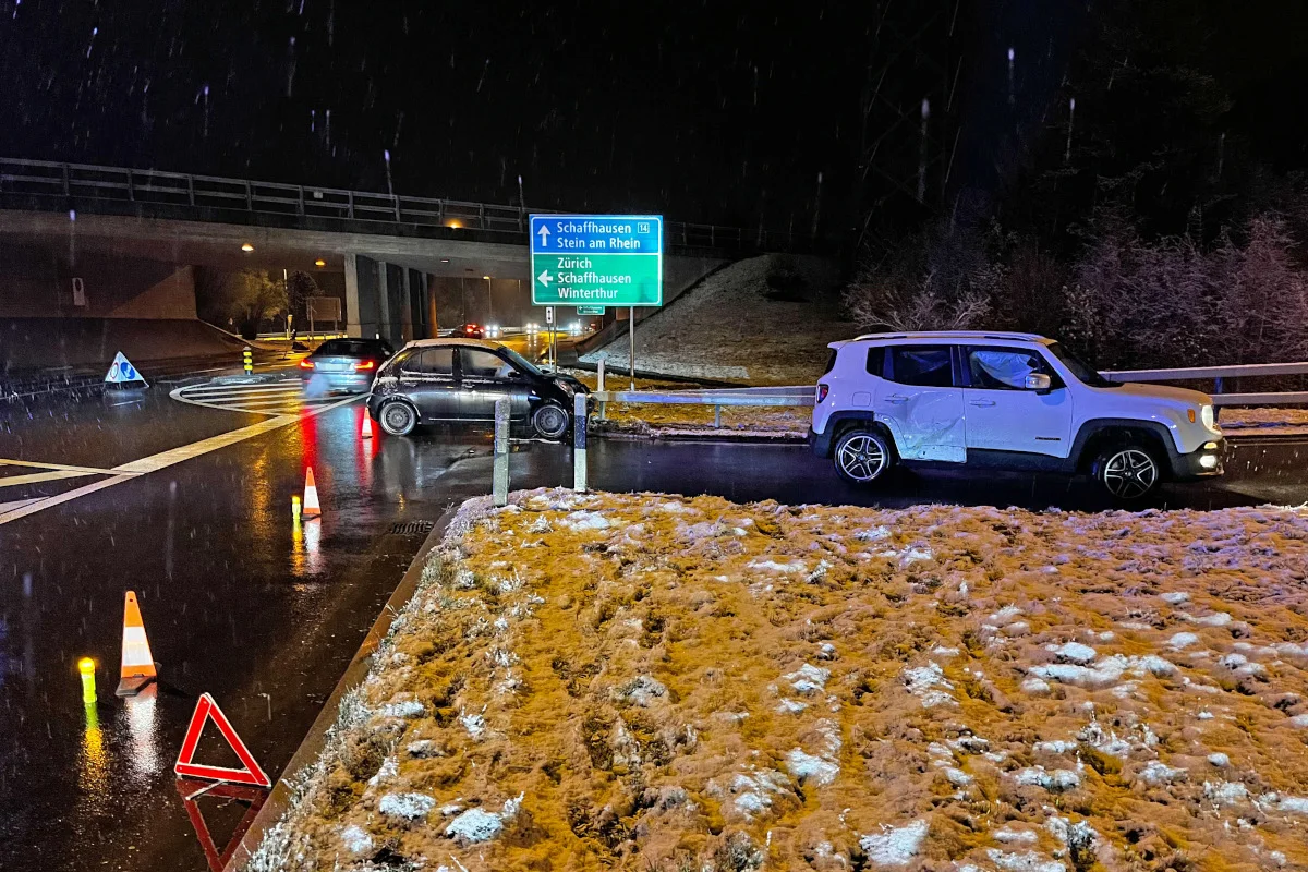Frauenfeld TG – Zwei Verletzte bei Kollision – 2 Beifahrerinnen im Spital