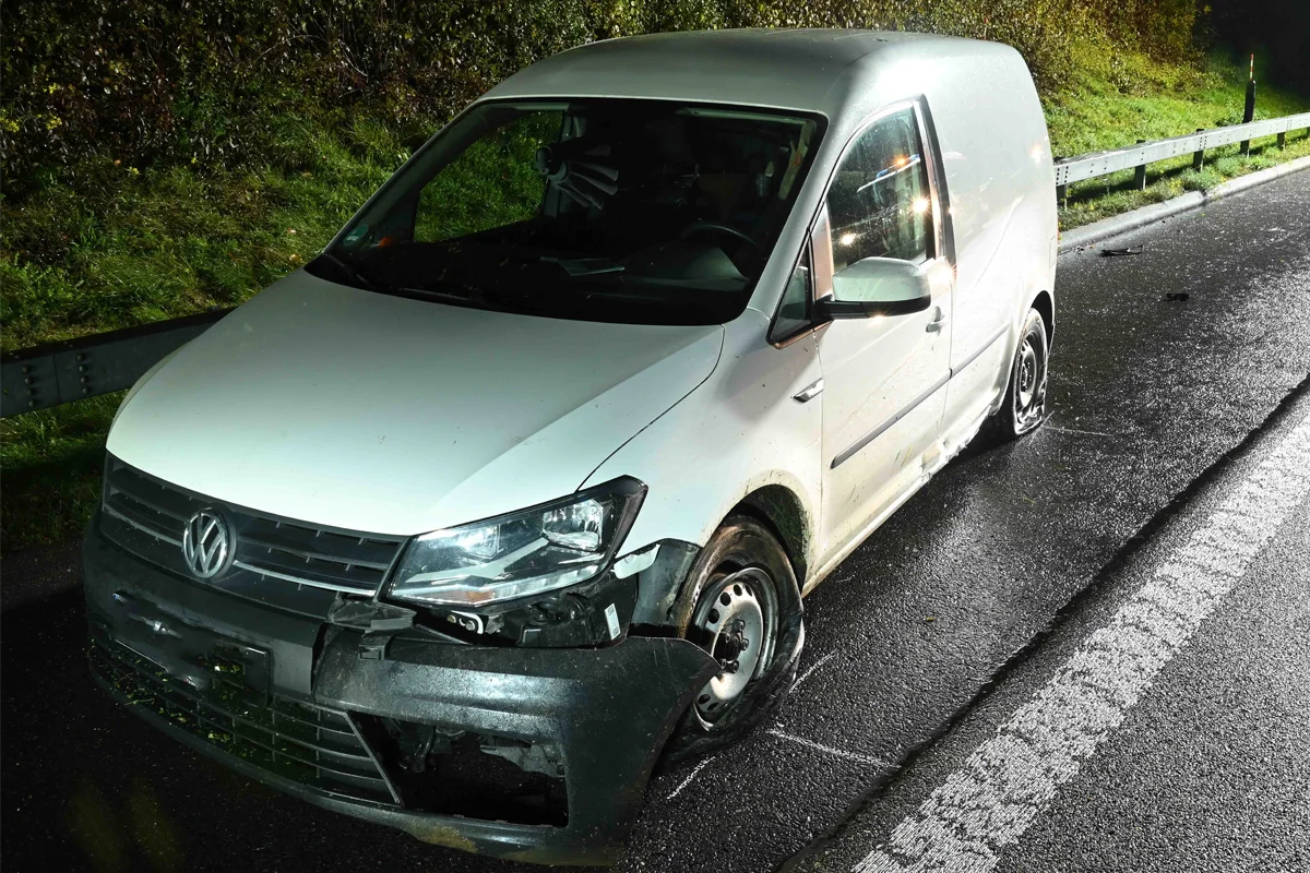 A2 Reiden LU – Selbstunfall verursacht hohen Sachschaden