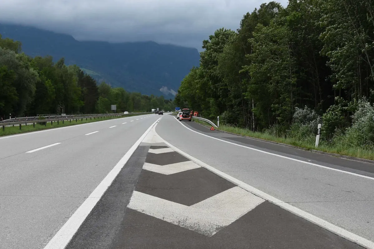 A13 Sevelen SG - Bei Spurwechsel verunfallt