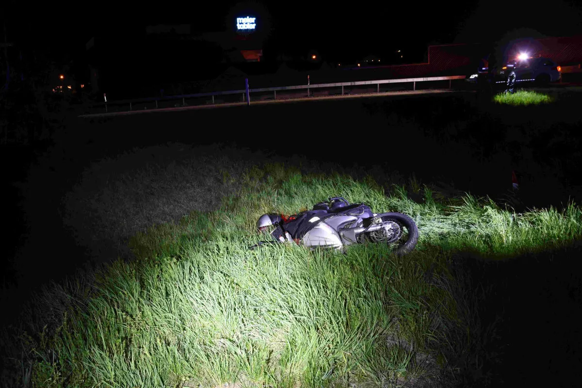 Oberbüren SG - 72-Jähriger stürzt mit dem Töff bei Autobahnausfahrt