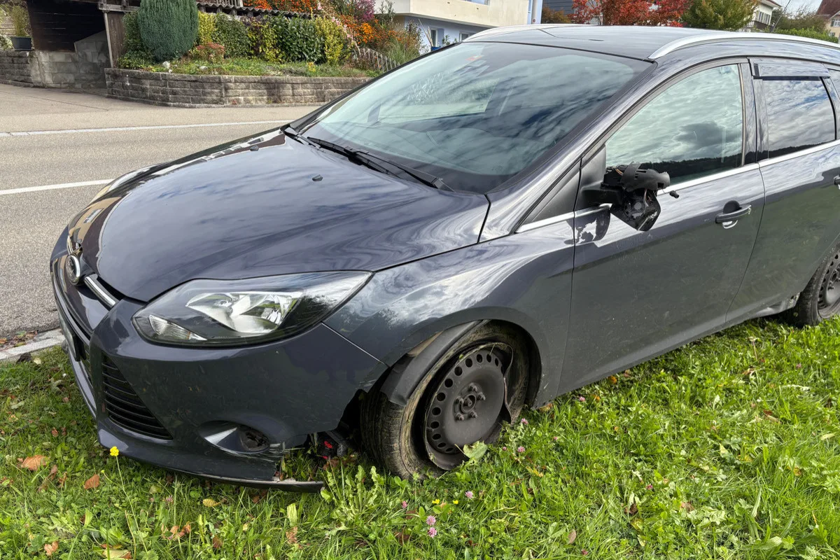Guntershausen b. Aadorf TG – Sekundenschlaf führt zu Unfall
