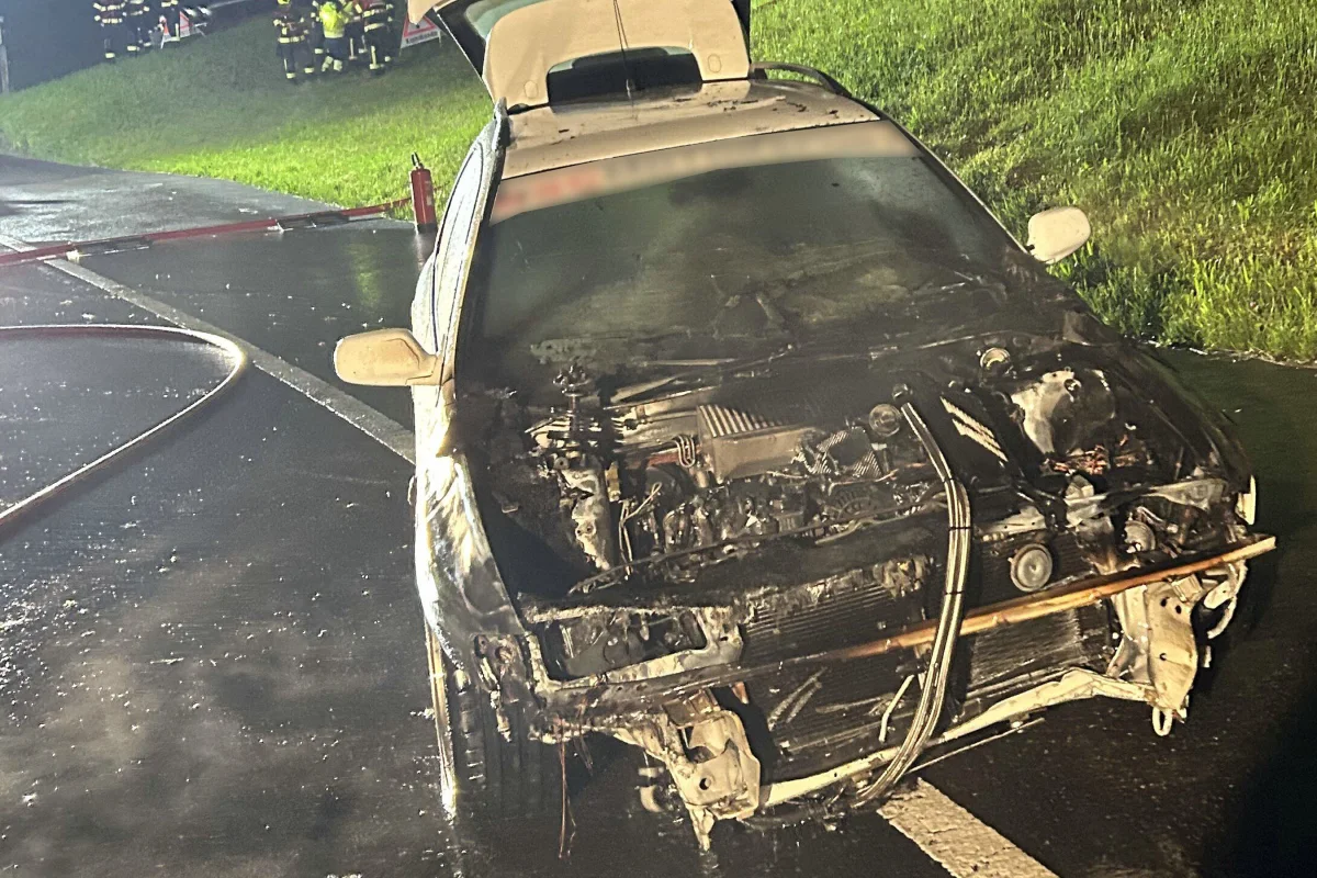 Steinerberg SZ – Autobrand nach Unfall