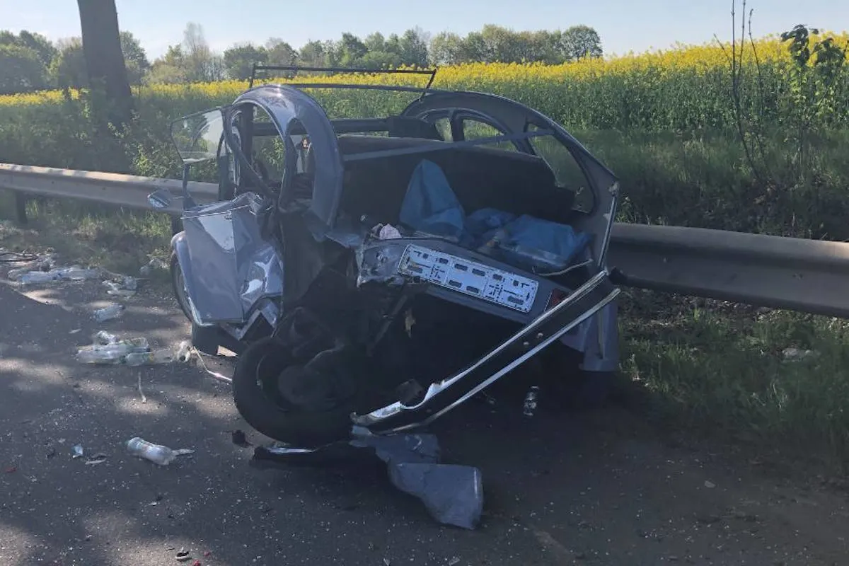 Worms – Oldtimer nach Unfall schrottreif