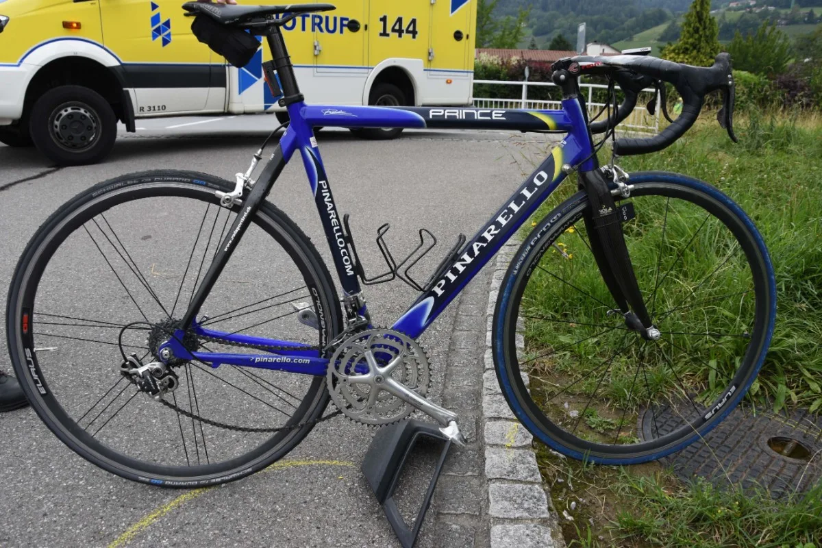 Berneck SG - Velofahrer von Autofahrer übersehen und erfasst
