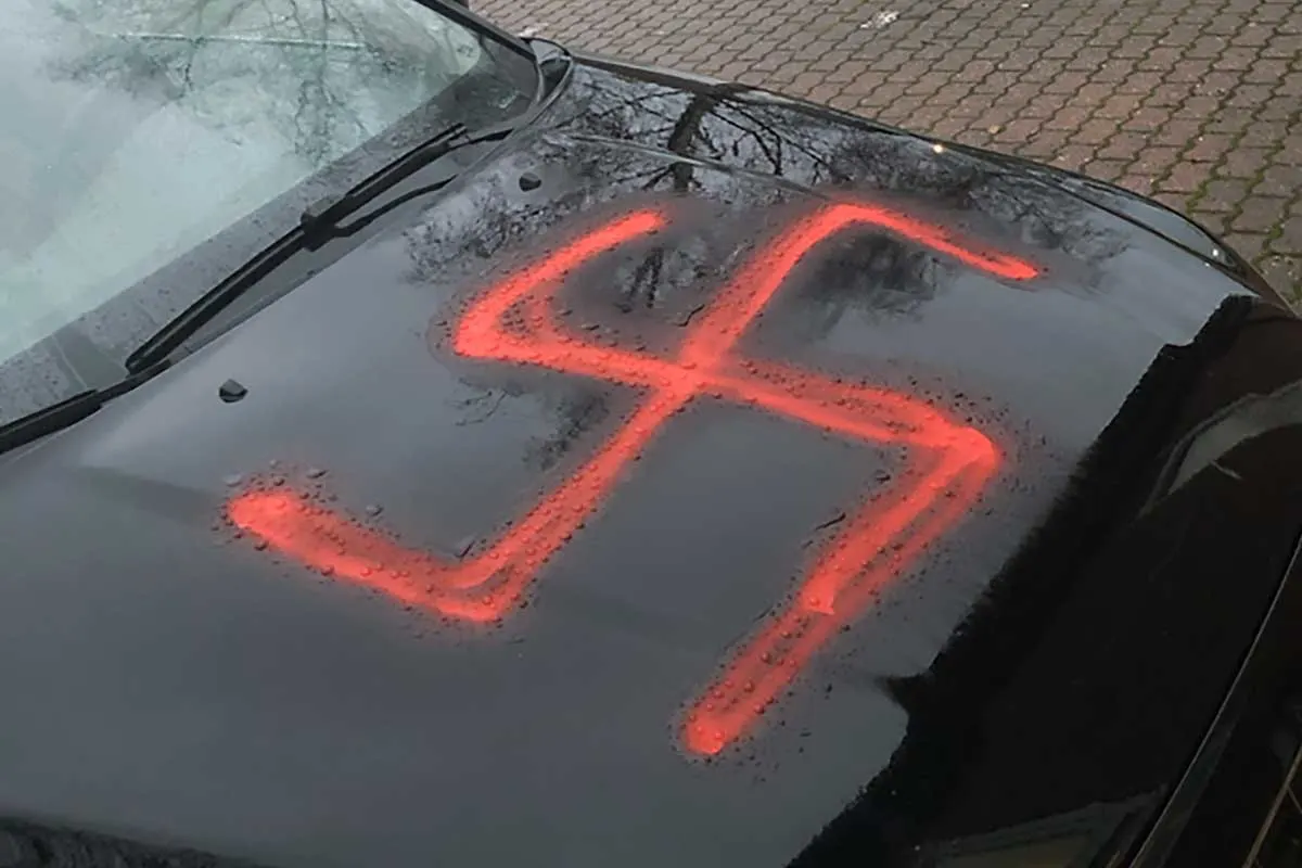 Euskirchen-Euenheim - Pkw beschädigt