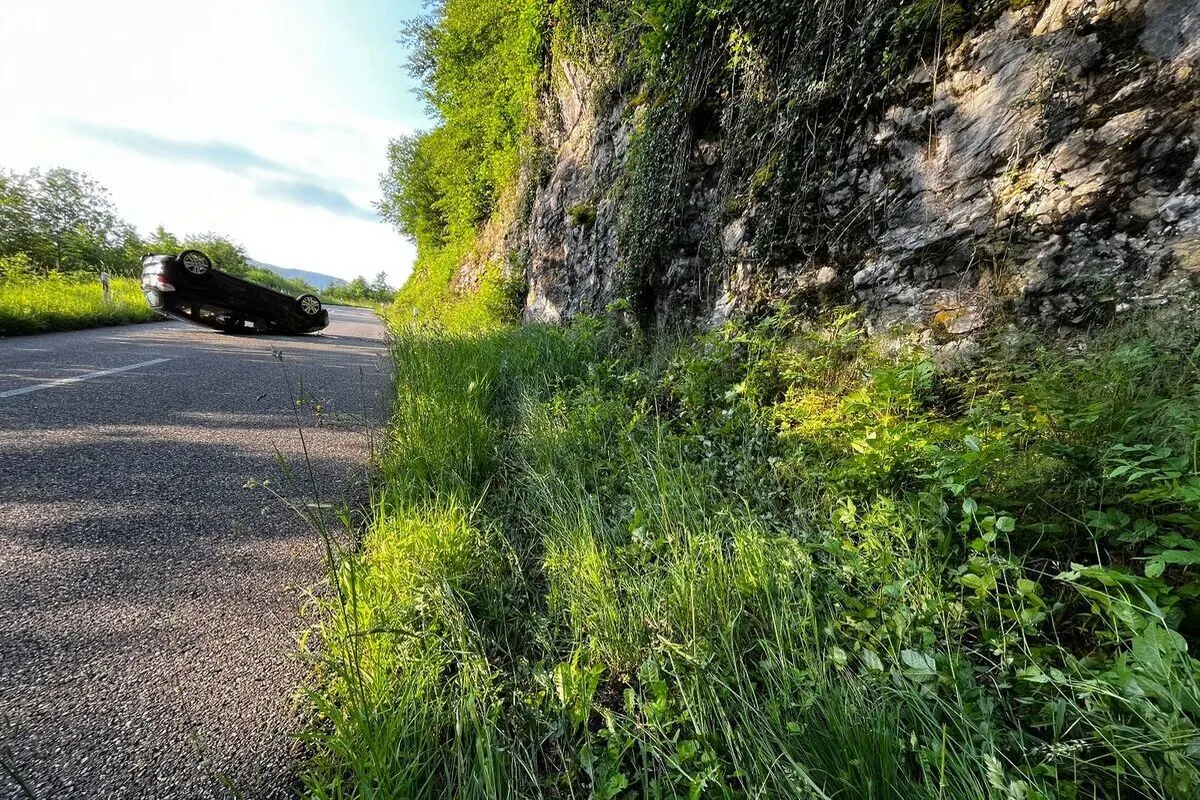 Wittinsburg BL - Alkoholisiert gegen Felswand geprallt