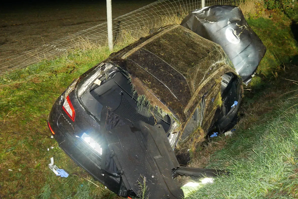 Unfall A1 Horstedt - Peugeot überschlägt sich