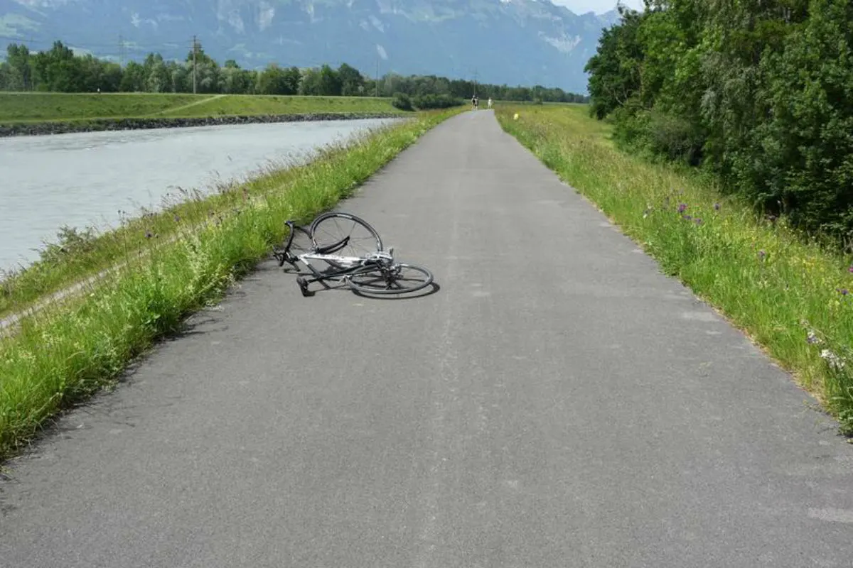 Schaan/Vaduz FL - Zwei Velofahrer bei Selbstunfällen verletzt