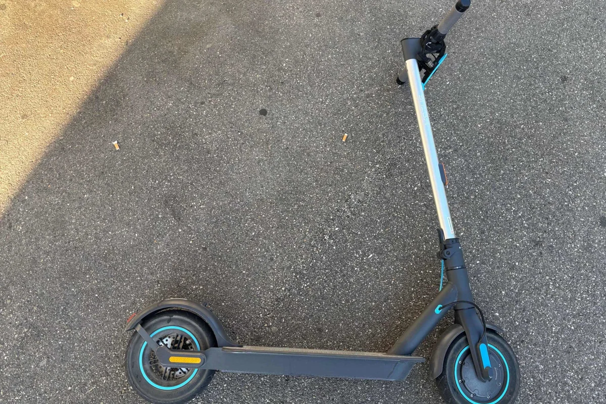 Dottikon AG – Ohne Helm und betrunken E-Trottinett-Unfall gebaut
