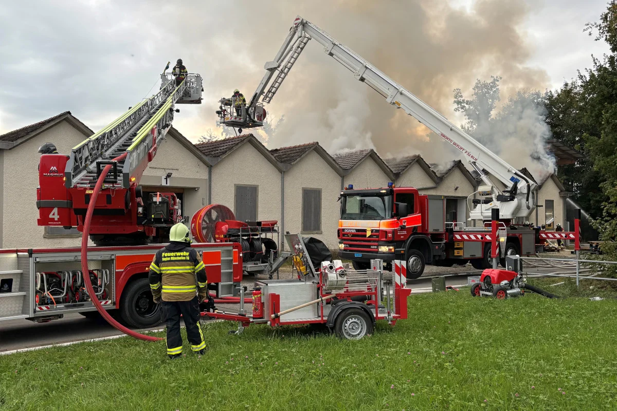 Münchwilen TG – Gaffer bei Brand von Industriegebäude angehalten