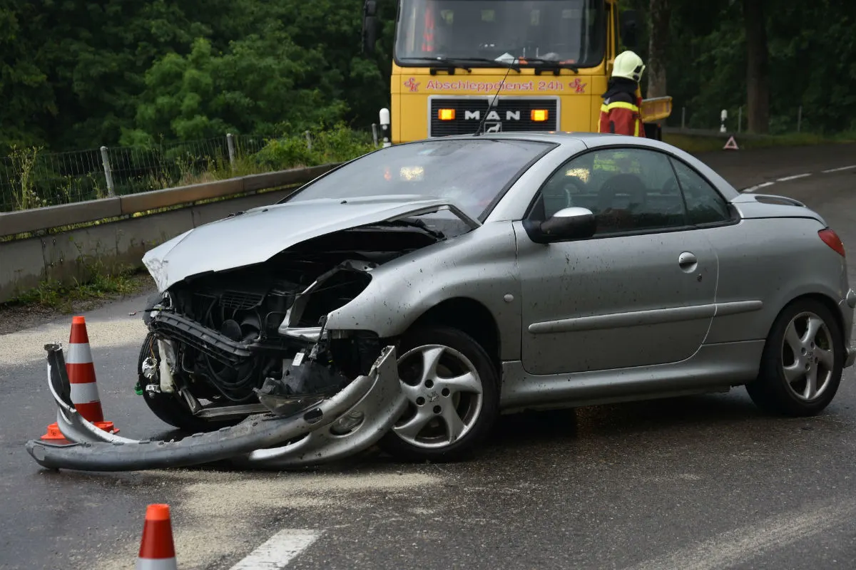Züberwangen SG - Selbstunfall mit Auto