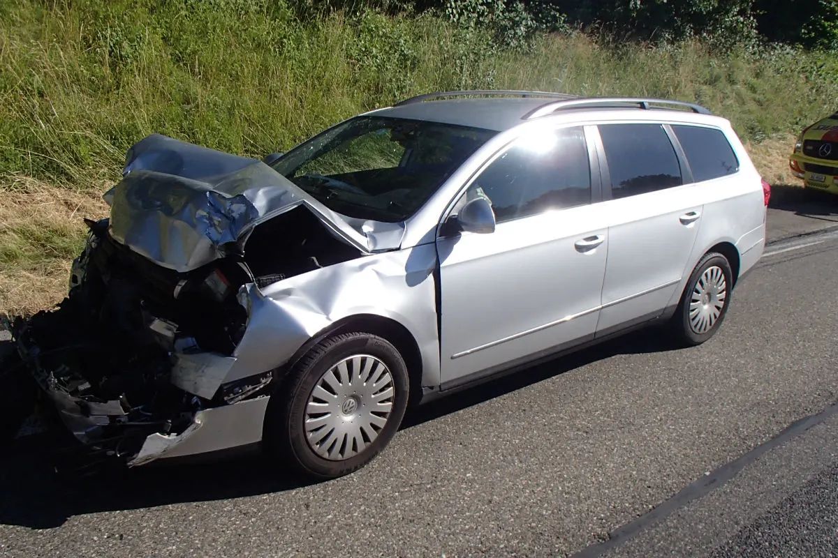 A1/Hunzenschwil AG - Drei Personen bei Auffahrunfall verletzt