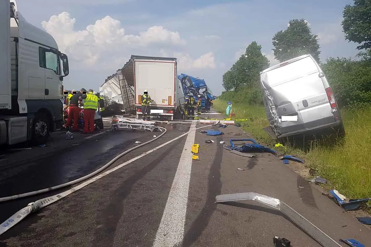 Kirchheimbolanden - Schwerer Verkehrsunfall auf der Autobahn