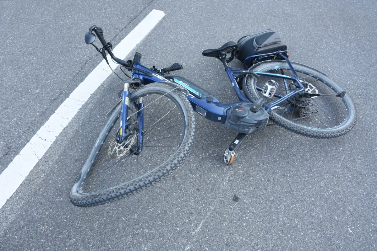 Thal SG - E-Bikefahrer von Autofahrer übersehen und erfasst