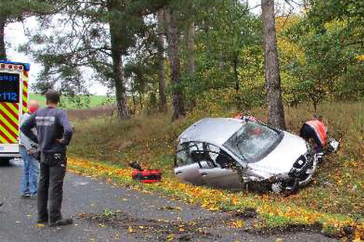 Bahrdorf - Seat-Fahrer bei Unfall schwer verletzt