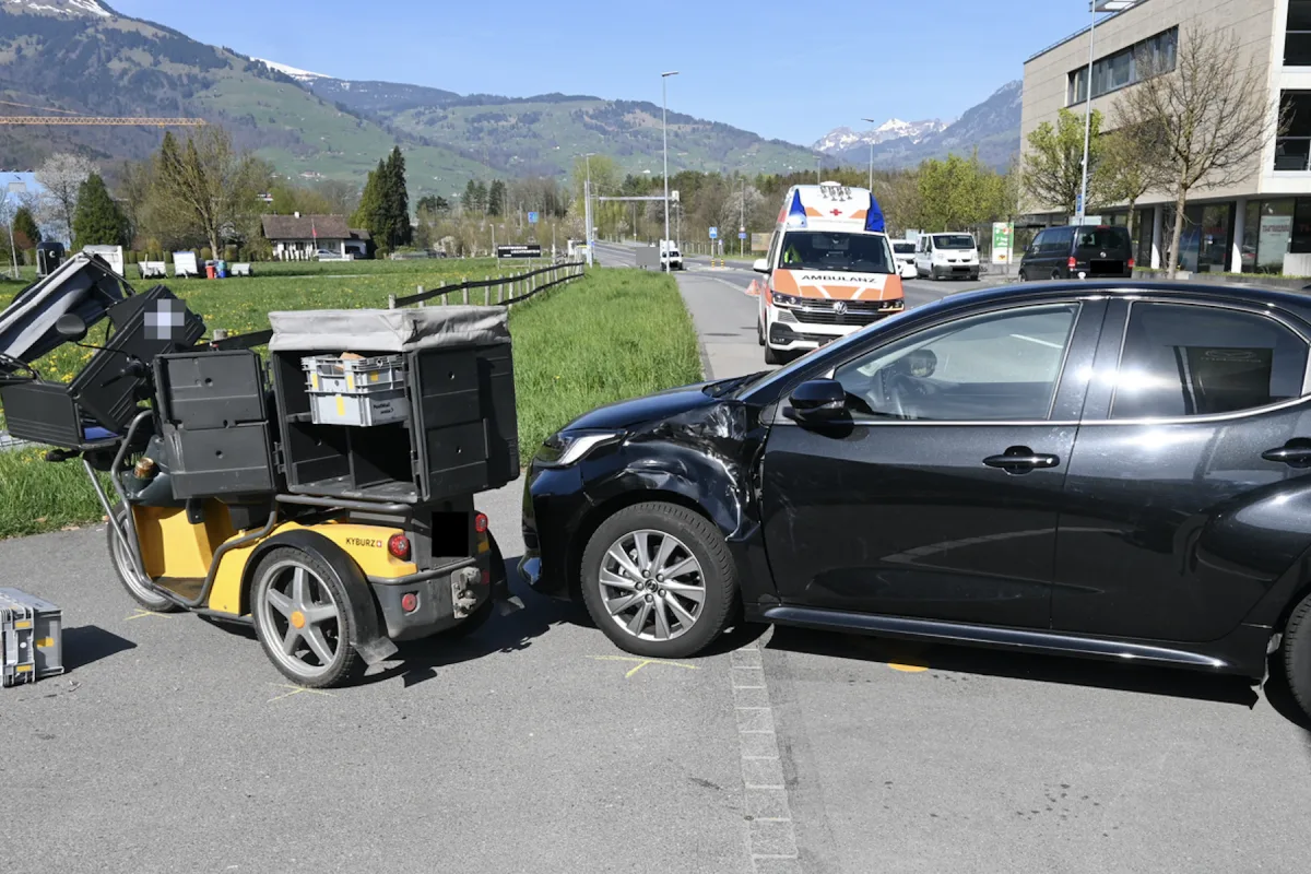 Schaan FL – Abbiegemanöver führt zu Unfall