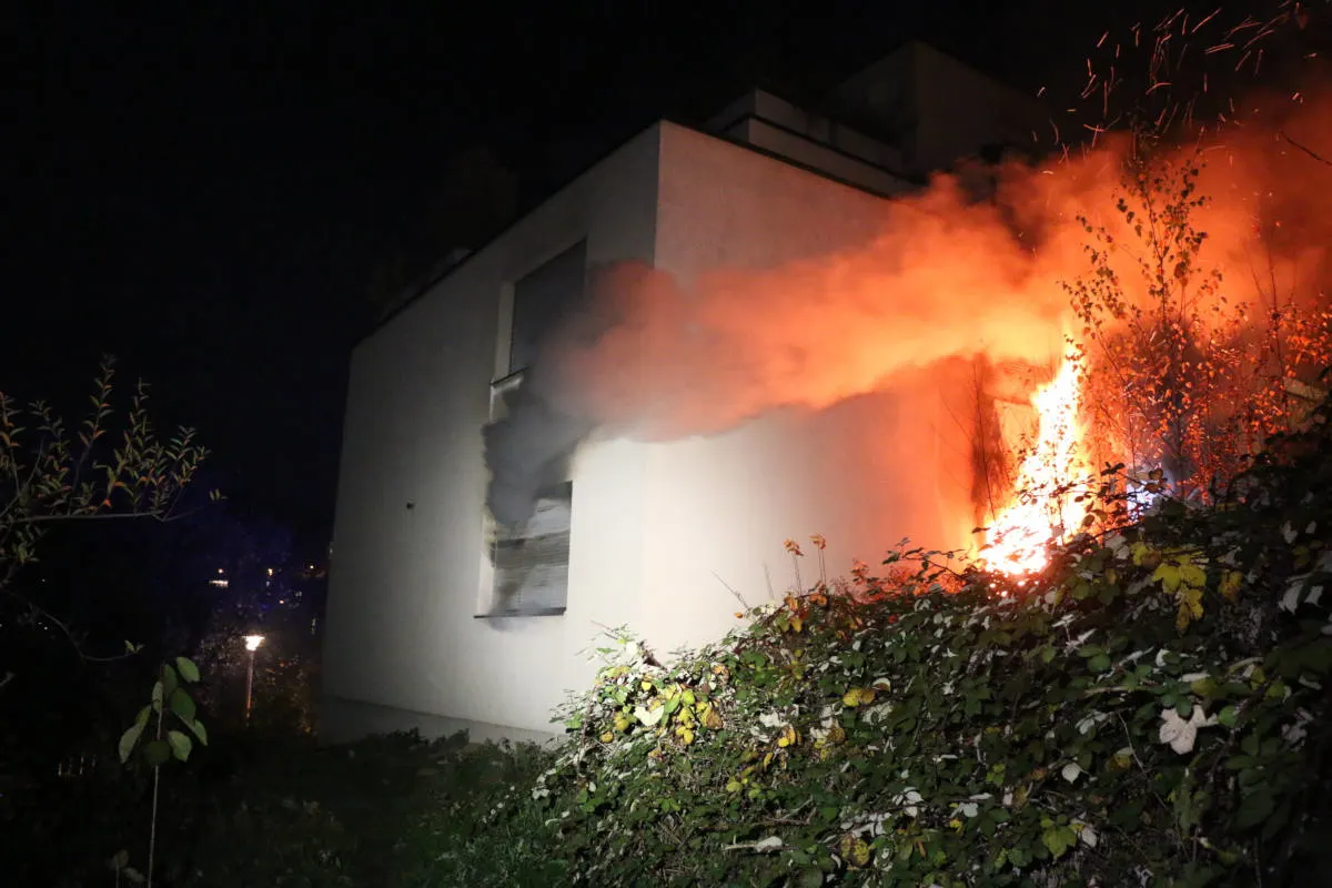 Birmensdorf ZH - Grosser Sachschaden bei Wohnungsbrand