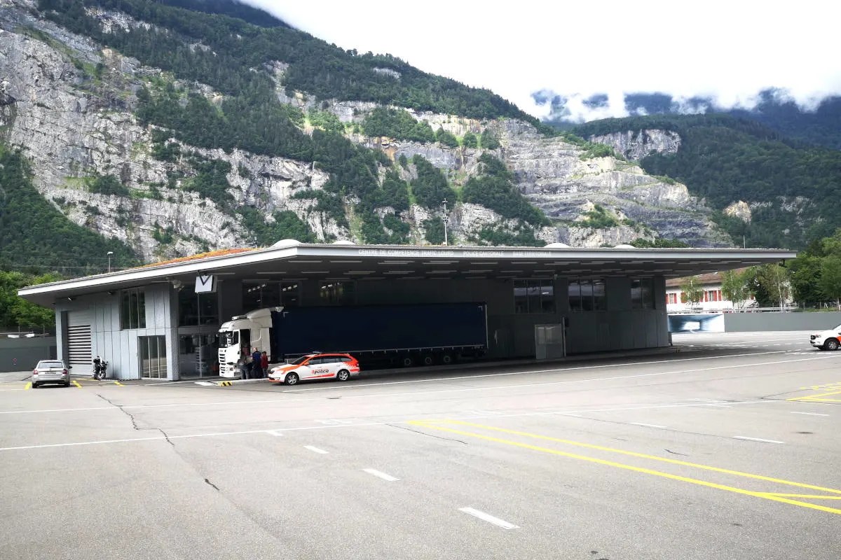 St-Maurice VS – Mehrere Widerhandlungen im Bereich Schwerverkehr 