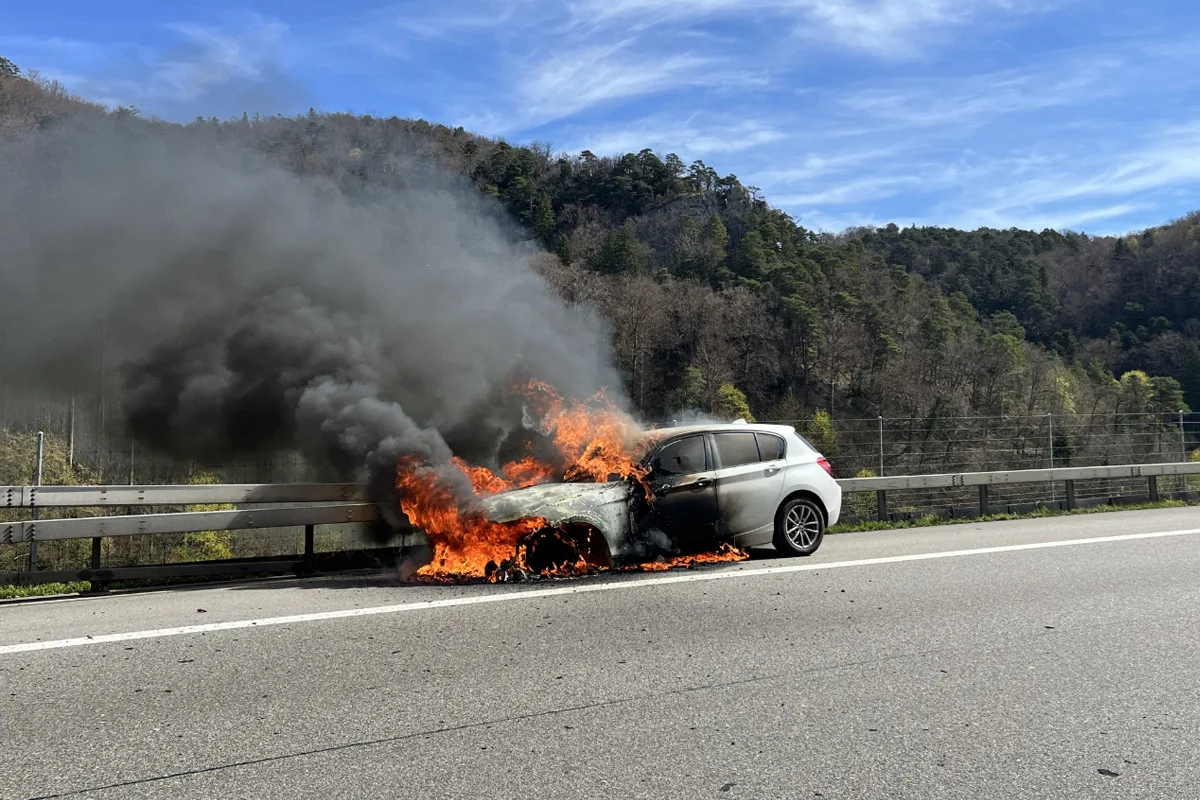 Diegten BL – Fahrzeugbrand auf A2