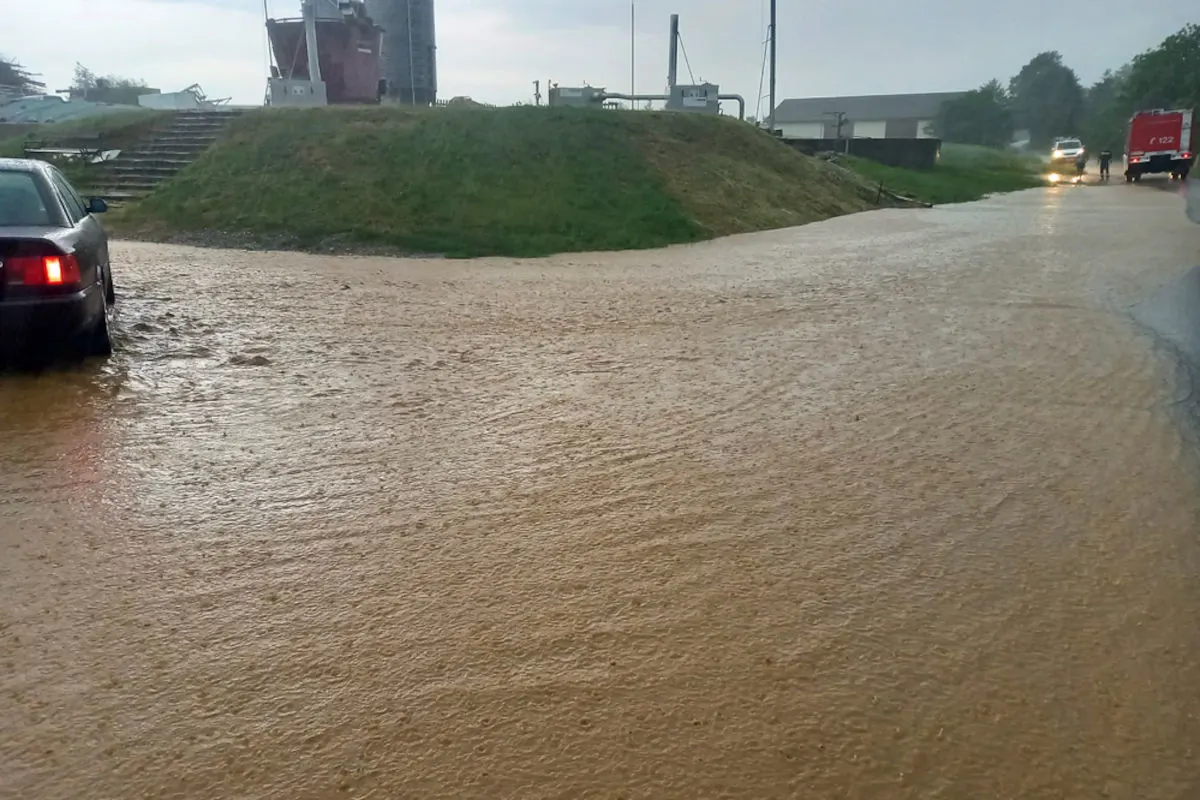 Waidhofen an der Thaya NÖ – Feuerwehr beseitigt schwere Unwetterschäden