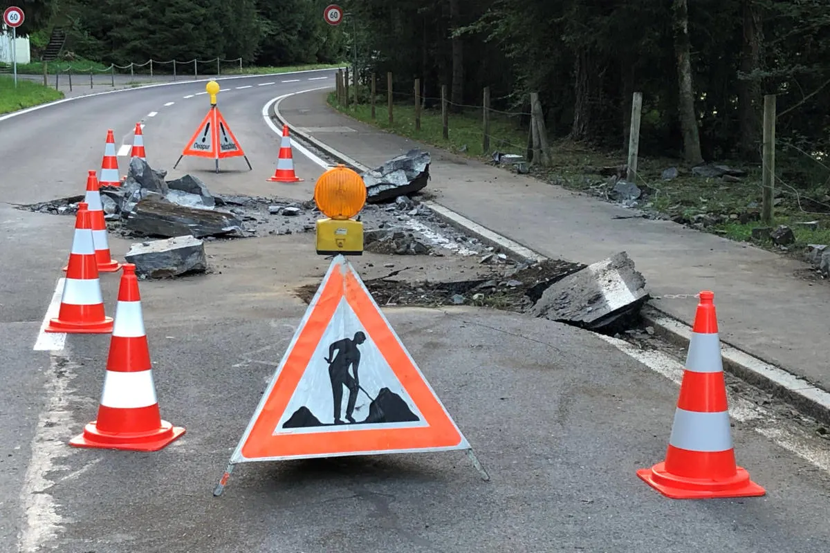 Gersau SZ - nach Steinschlag bis auf weiteres gesperrt