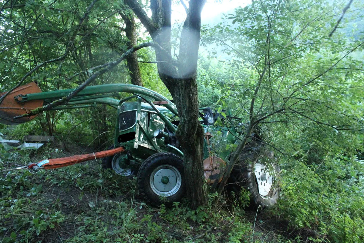 Waldrach – Schwerer Verkehrsunfall mit landwirtschaftlicher Zugmaschine
