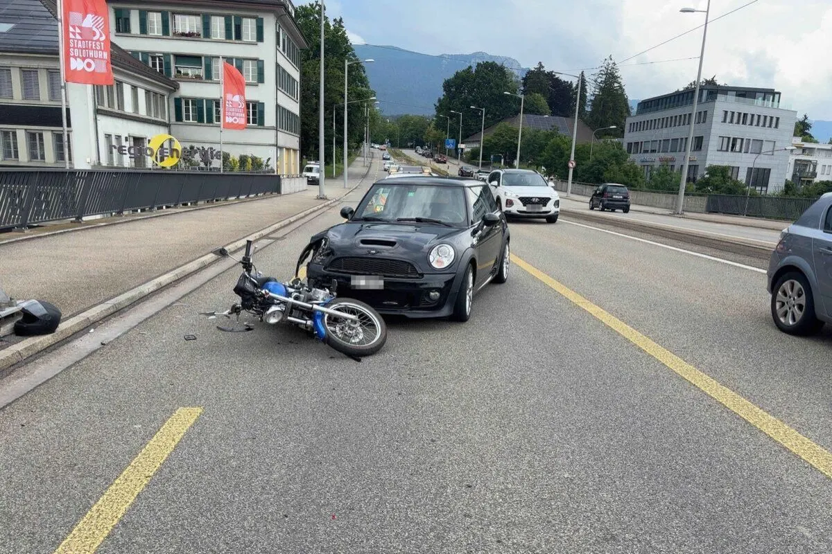 Solothurn - Unfall mit vier beteiligten Fahrzeugen 
