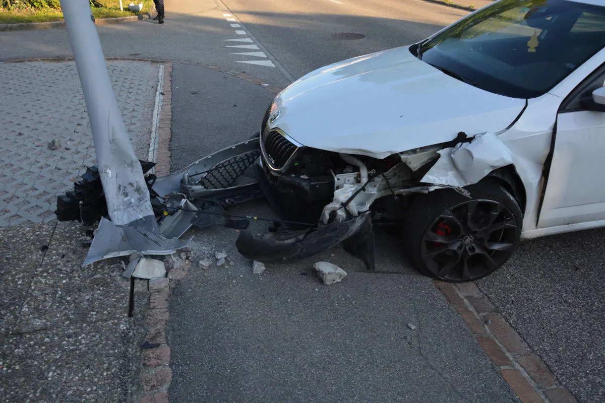 Obergösgen SO - Angetrunkener Automobilist verursacht Selbstunfall 