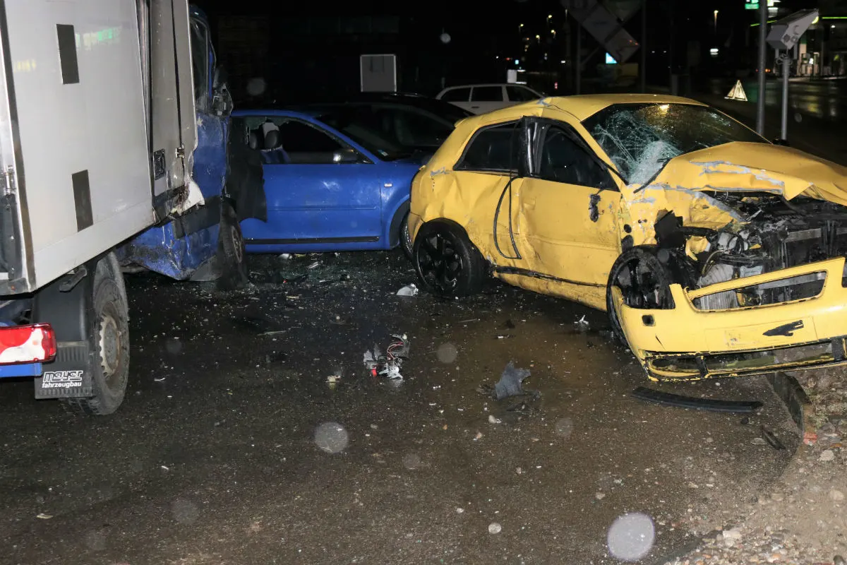 Appenzell AI - 21-Jähriger gerät mit Auto auf die Gegenfahrbahn!