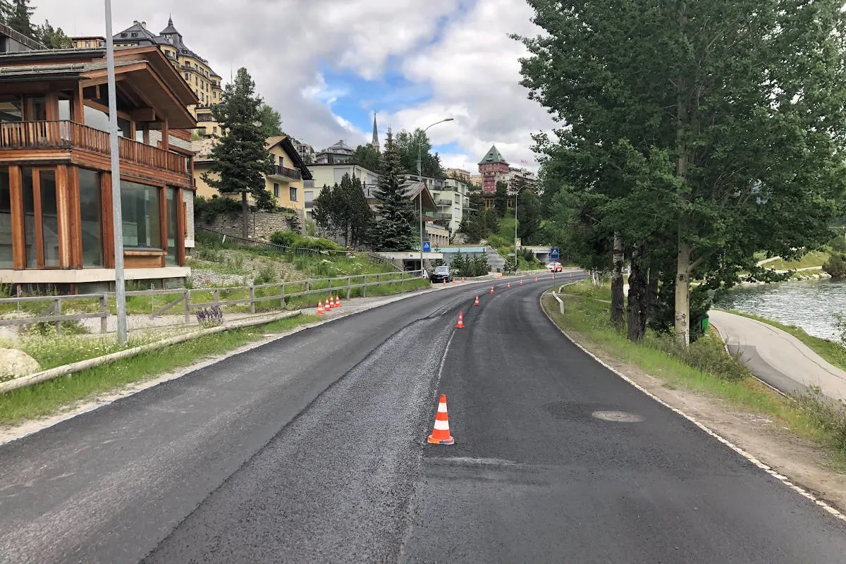 Unfall in St. Moritz GR – Arbeiter von Camper gestreift und verletzt