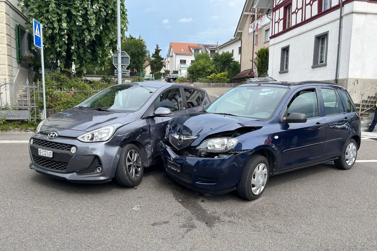 Unfall in Seengen AG – Autolenkerin missachtet Vortritt