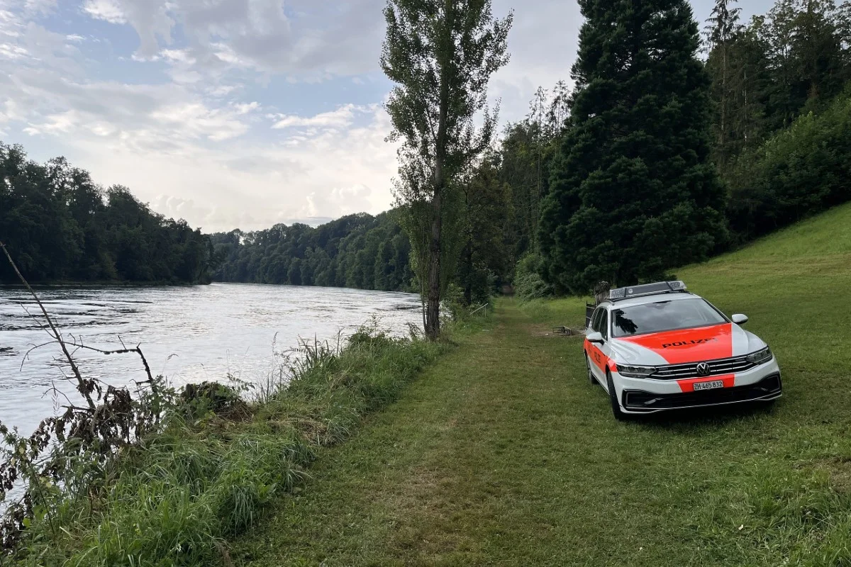 Rheinau ZH - Badeunfall am heutigen 1. August glimpflich ausgegangen