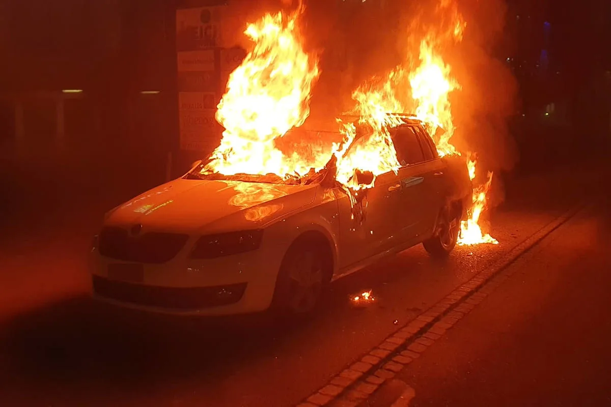 Feuer in Gossau SG – Auto in Vollbrand geraten