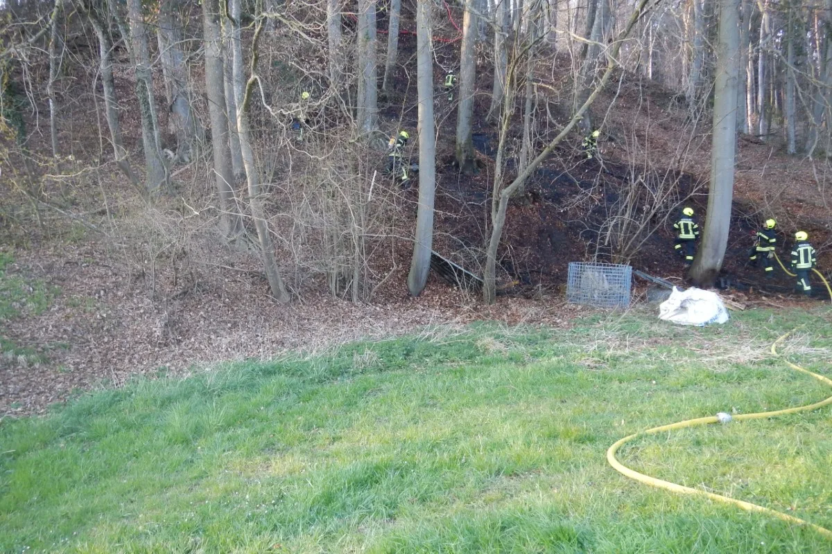 Weinfelden TG - Waldboden in Brand