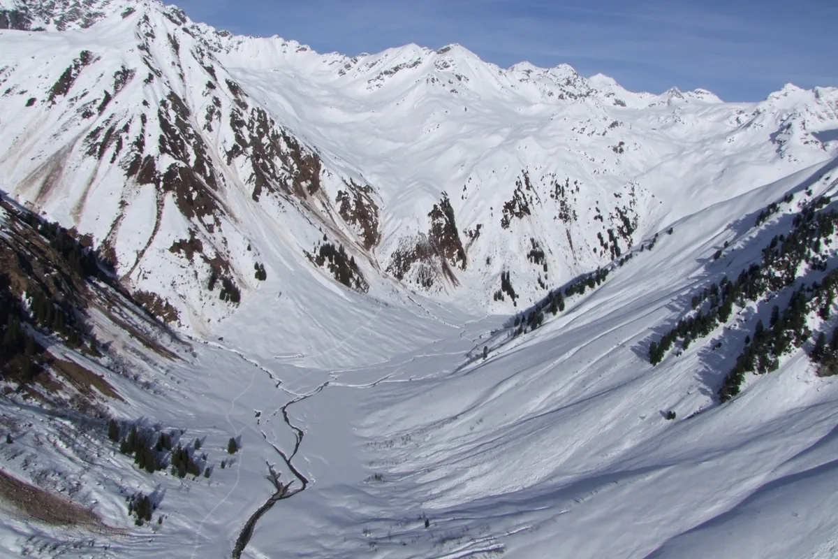 Klosters GR - Wintersportler tödlich von Lawinen erfasst