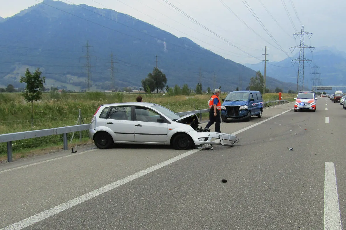 Niederurnen GL - Verkehrsunfall auf der Autobahn A3