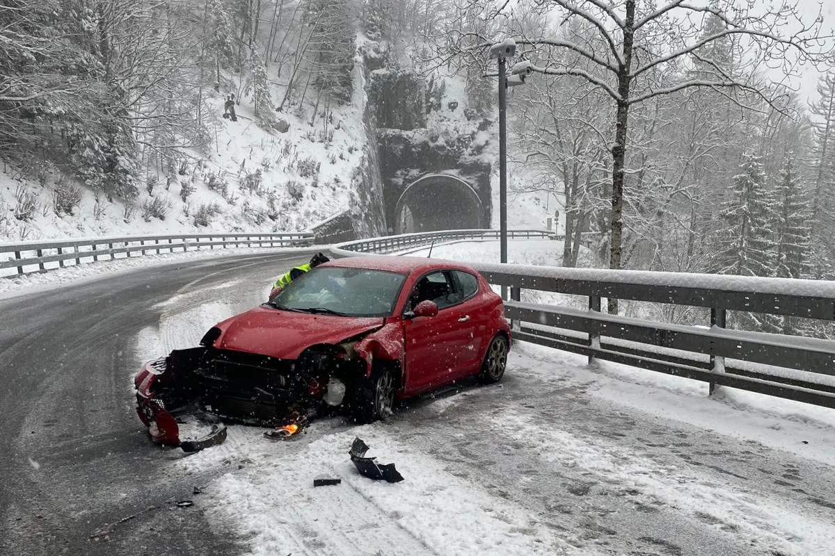 Kanton Neuenburg – Schneefall führt zu rund 20 Verkehrsunfällen im ganzen Kanton