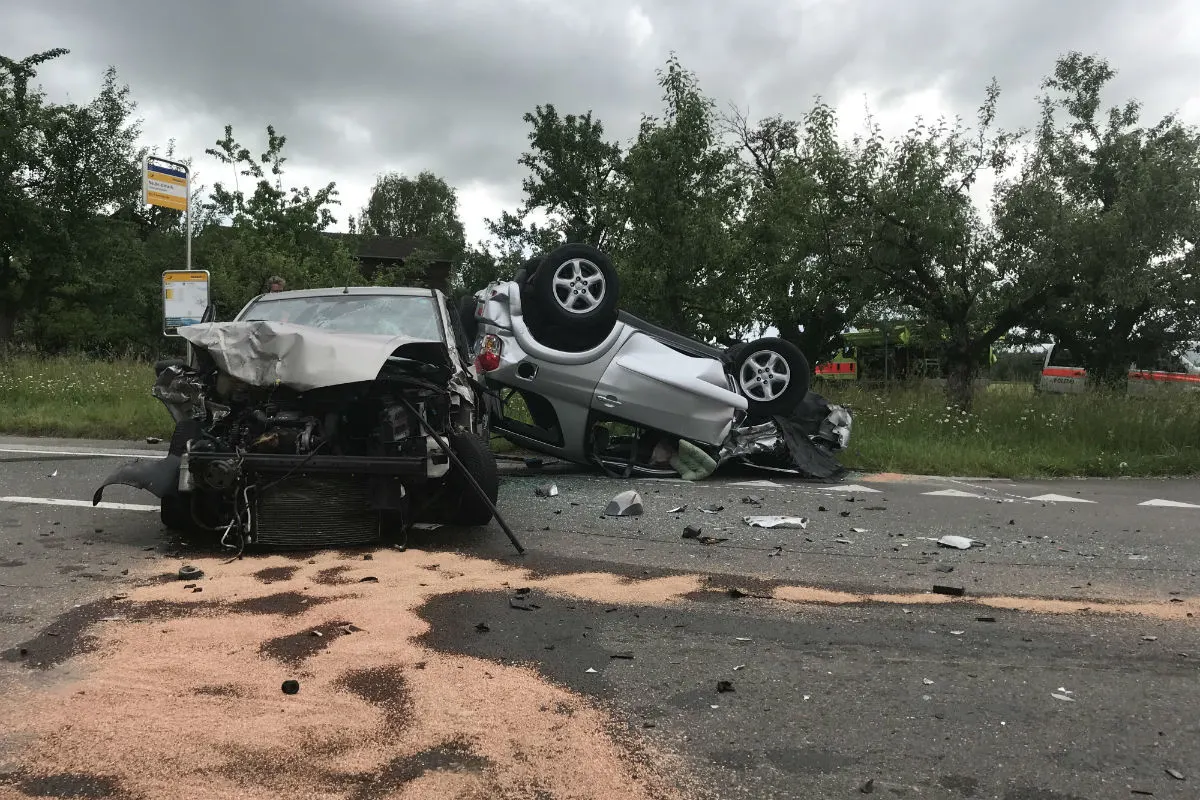 Unterstammheim ZH - Zwei Verletzte bei Verkehrsunfall